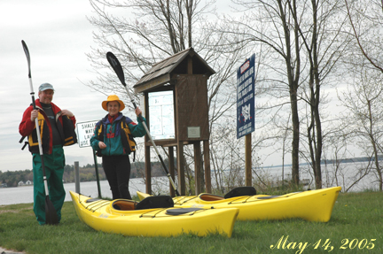 kayaking1.jpg (161923 bytes)